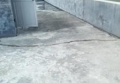 良庆楼顶漏水维修公司分享下如何解决卫生间隐蔽部位漏水的问题?